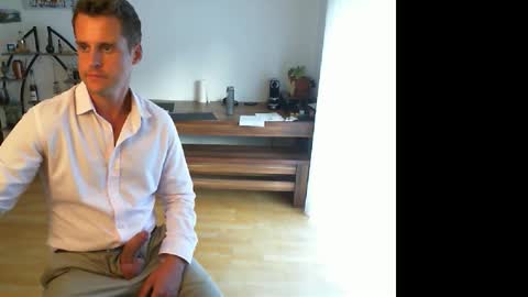 Theo online show from October 7, 3:49 pm