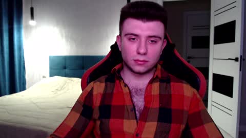 Snapshot of honey_furry chatting on January 21, 4:44 pm Wolfy online show from January 21, 4:44 pm