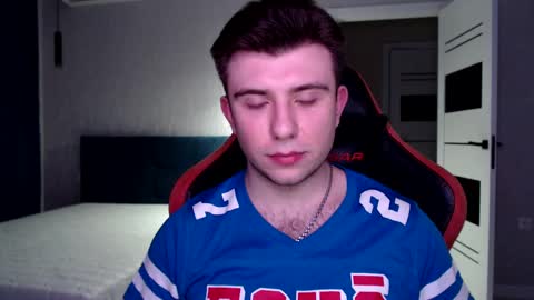 Snapshot of honey_furry chatting on March 11, 11:37 pm Wolfy online show from March 11, 11:37 pm