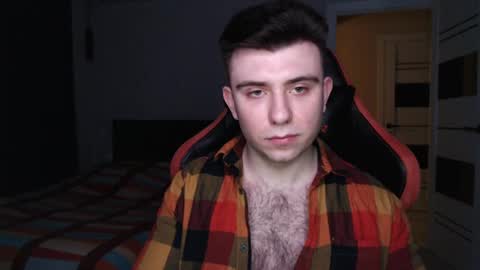 Snapshot of honey_furry chatting on February 20, 1:57 am Wolfy online show from February 20, 1:57 am