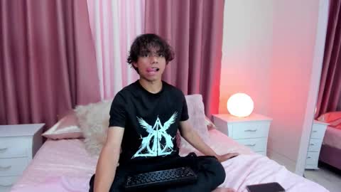 honeymoon_sariel online show from October 16, 7:44 pm