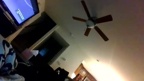 hornedup995893 online show from March 31, 10:55 pm