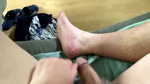 Snapshot of horny_147 chatting on February 4, 11:16 am Cum suck Me off online show from February 4, 11:16 am