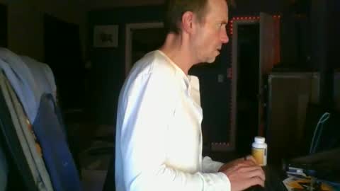 horny_viking_helmet online show from October 19, 8:39 am