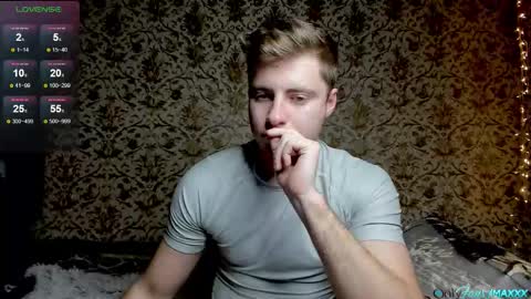 Max online show from December 3, 2:12 pm