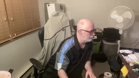 Snapshot of hornyeveryday24hours chatting on February 25, 2:03 am Brett online show from February 25, 2:03 am