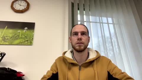 Snapshot of hornygaren chatting on January 24, 9:17 am zorander online show from January 24, 9:17 am