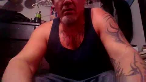 hornyhungwhiteboy4u269 online show from December 9, 10:15 pm