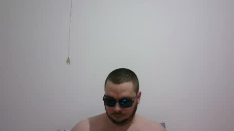 hornymonkey991 online show from March 31, 7:04 pm