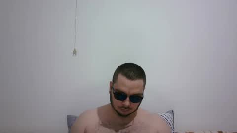 hornymonkey991 online show from April 4, 7:44 pm