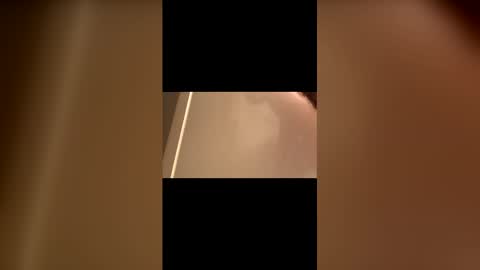 hornyonelooking1 online show from February 12, 12:33 pm