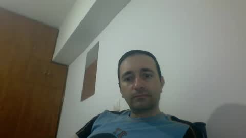 Snapshot of hornysnake69 chatting on February 11, 7:33 am hornysnake69 online show from February 11, 7:33 am