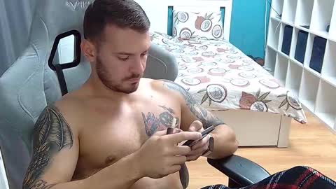 hot_cap_77 online show from October 8, 7:07 pm