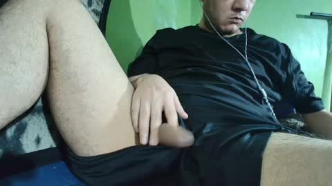 hot_guy36 online show from April 4, 5:43 pm
