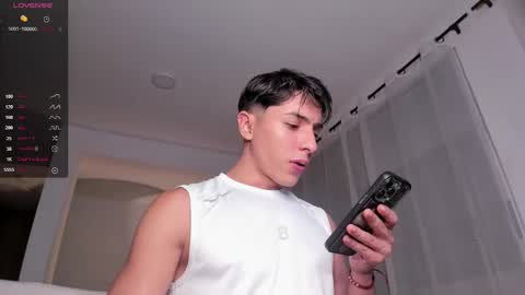 Andrew xdres08 online show from February 13, 3:39 am