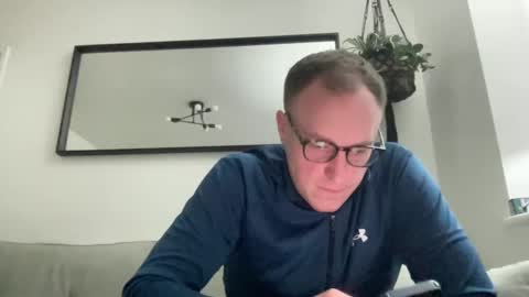 hotholby86 online show from December 28, 3:37 pm