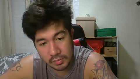 Snapshot of hothunkybear23 chatting on December 21, 1:58 am Khel online show from December 21, 1:58 am