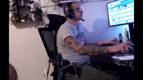 hotkinkytat online show from December 18, 12:34 pm