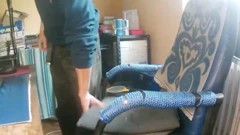 hotleopold online show from October 6, 11:59 am