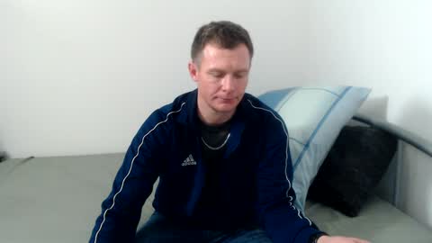 Robert online show from January 24, 12:10 am