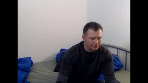 Robert online show from January 19, 2:47 am
