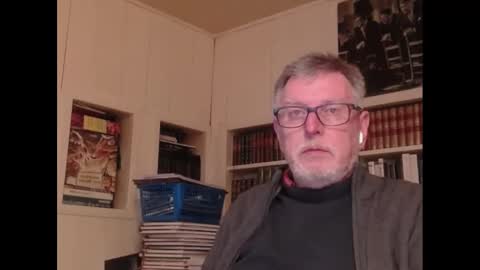 Snapshot of hotlux_54 chatting on December 22, 9:53 pm hotlux_54 online show from December 22, 9:53 pm