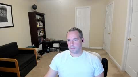 hotmale4u692000 online show from December 23, 4:44 am
