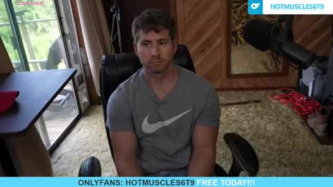 hotmuscles6t9 online show from June 2, 10:44 pm