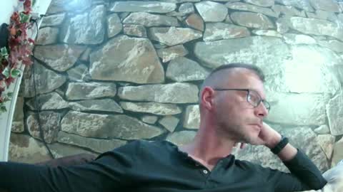 Thomas online show from March 4, 7:32 pm