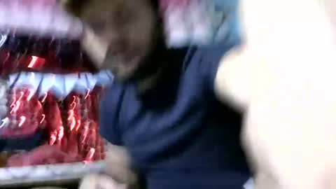 HottestPinoy32 online show from December 8, 5:07 am