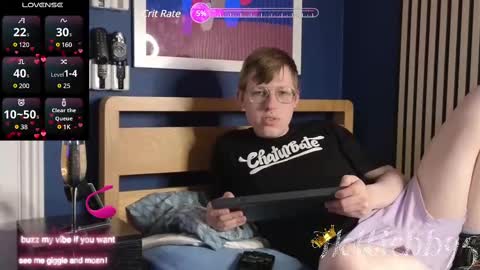 Snapshot of hottiebb95 chatting on March 11, 1:48 am Roberts stones online show from March 11, 1:48 am
