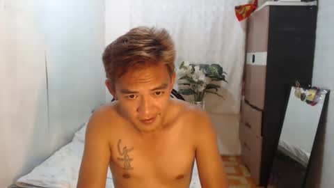 hottiemilfcouple online show from September 14, 1:57 pm