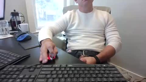 Snapshot of hoverday chatting on September 10, 7:23 pm hoverday online show from September 10, 7:23 pm