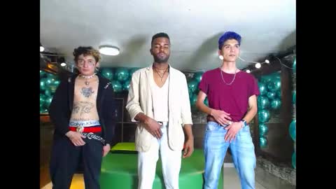 HOWENTS online show from February 1, 2:37 am