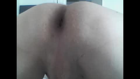 Snapshot of hricieri chatting on December 3, 6:17 pm Henrique online show from December 3, 6:17 pm