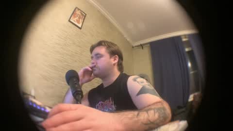 Hugo online show from March 9, 6:13 pm