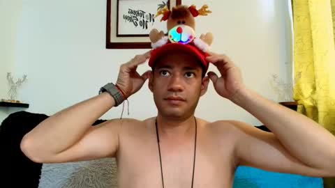 hugo_bighot online show from December 4, 1:31 pm