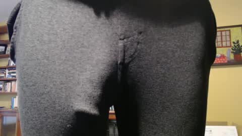 Big uncut cock dripping online show from February 7, 12:42 am