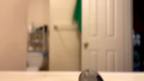 Snapshot of hungbwc99999 chatting on September 28, 10:13 am hungbwc99999 online show from September 28, 10:13 am