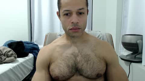 Snapshot of hungxpert chatting on February 9, 11:57 pm hungxpert online show from February 9, 11:57 pm