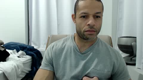 Snapshot of hungxpert chatting on March 6, 11:31 pm hungxpert online show from March 6, 11:31 pm