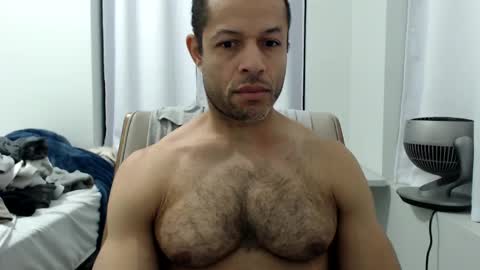 Snapshot of hungxpert chatting on February 13, 10:54 pm hungxpert online show from February 13, 10:54 pm