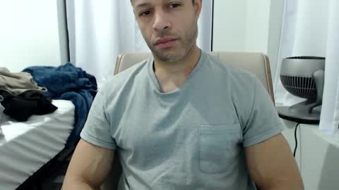Snapshot of hungxpert chatting on March 12, 10:17 pm hungxpert online show from March 12, 10:17 pm