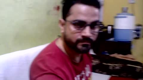 hunkster102 online show from February 22, 5:34 am