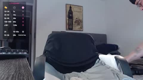   online show from April 17, 10:51 am