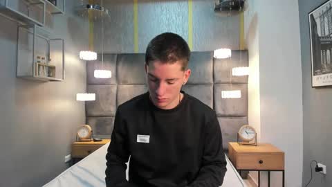 hunterheat_ online show from November 12, 11:49 am