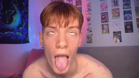 Snapshot of hunterrxxxhunter chatting on February 6, 10:43 pm Hunter online show from February 6, 10:43 pm