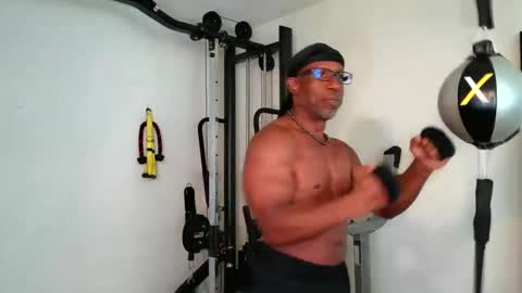 Mr. Frost online show from January 2, 11:06 pm