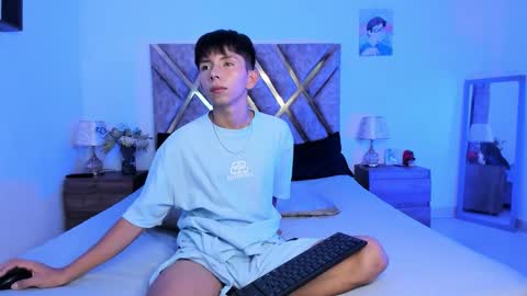 Son Hyunjin online show from October 19, 8:45 pm