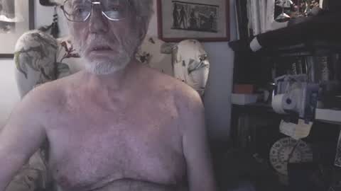 ImYourBitch online show from January 29, 7:36 am